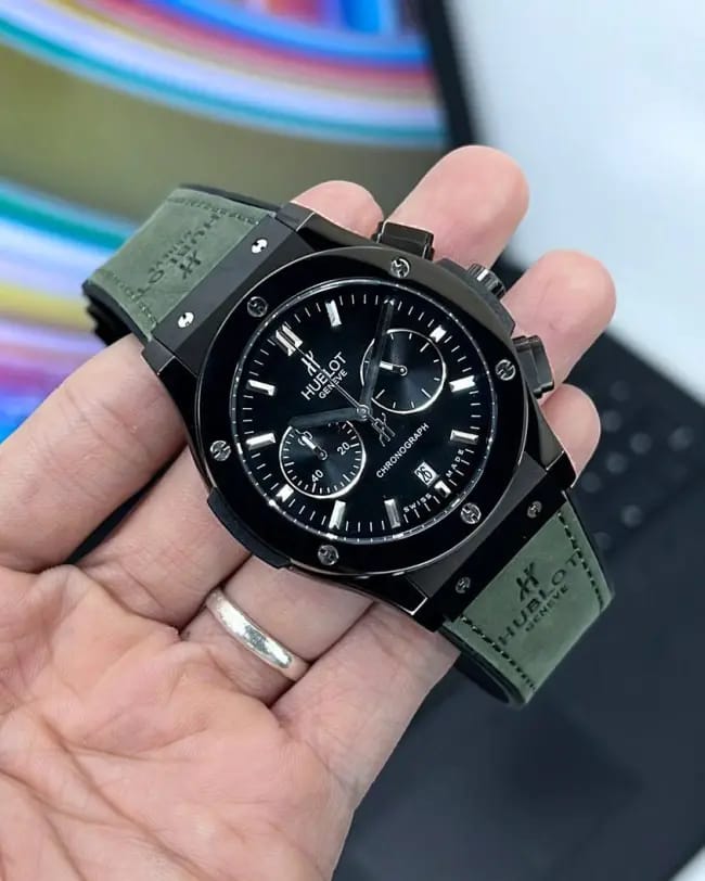Hublot Classic Fusion Chronograph Titanium 45mm (Green)